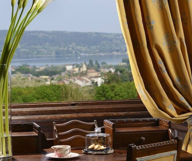 جناح مطل على البحيرة, Castello Dal Pozzo