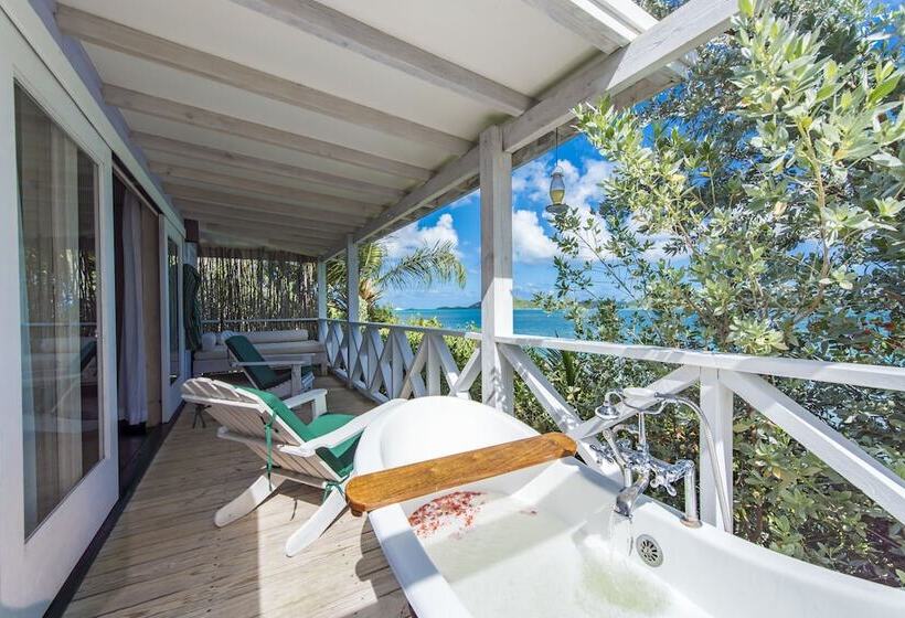 سوئیت پریمیوم با چشمانداز دریا, Cocobay Resort Antigua All Inclusive Adults Only