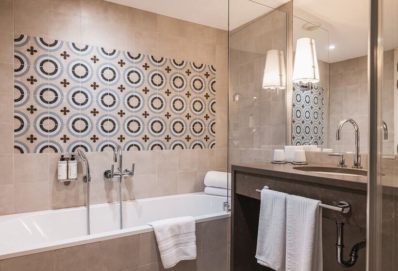 Номер Deluxe, Cour Du Corbeau Strasbourg Mgallery