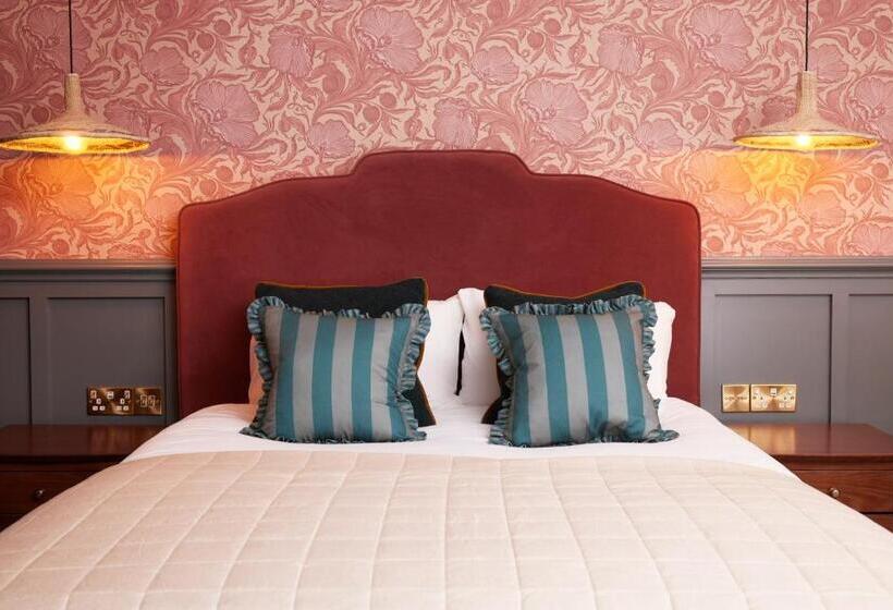 חדר דלוקס, Dog And Partridge By Greene King Inns