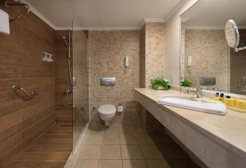 غرفة عائلية مطلّة علي البحر, Miarosa İncekum Beach