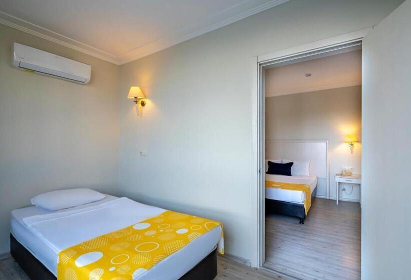 غرفة عائلية مطلّة علي البحر, Miarosa İncekum Beach