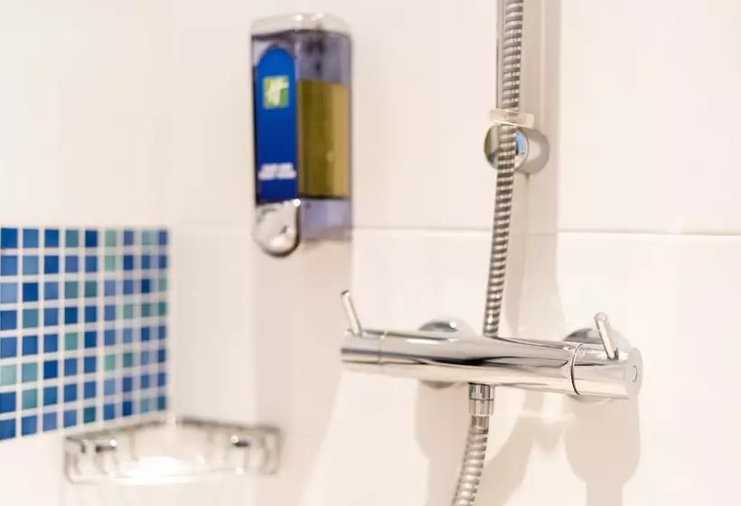 اتاق استاندارد برای معلولان, Holiday Inn Express Dundee, An Ihg