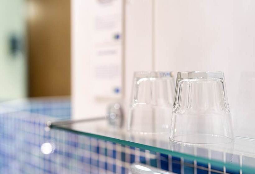 适合残疾人使用的标准间, Holiday Inn Express Dundee, An Ihg