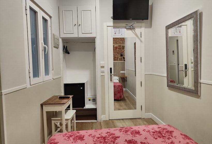 اتاق استاندارد, Hostal Madrid