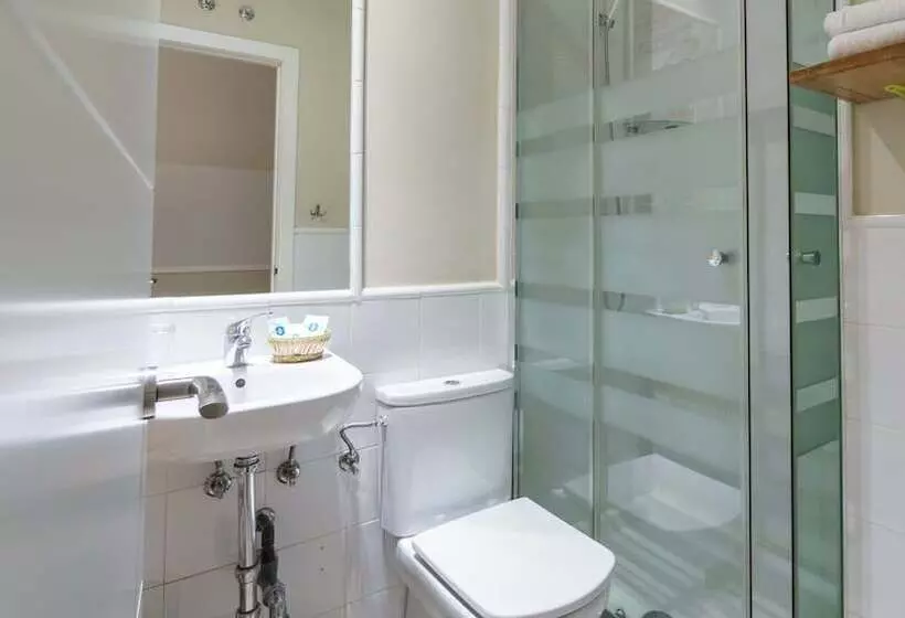 اتاق سوپریور, Hostal Madrid