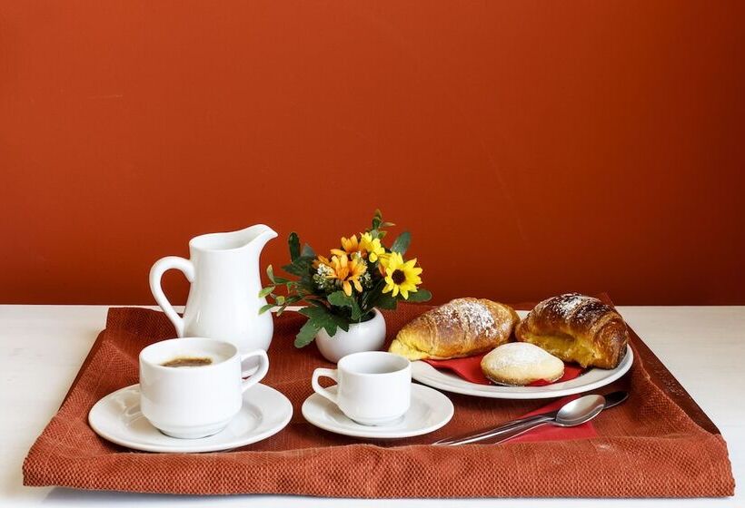 غرفة قياسية ثلاثية, Locanda Scirocco