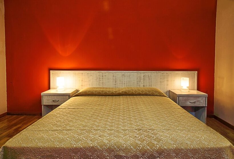 غرفة قياسية ثلاثية, Locanda Scirocco