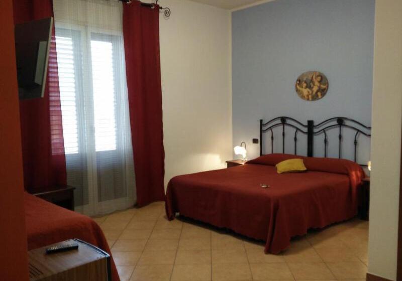 غرفة قياسية ثلاثية, Locanda Scirocco