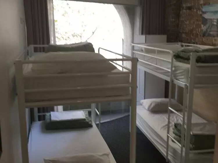 Bed in Shared Room with Shared Bathroom, Nomads Sydney
