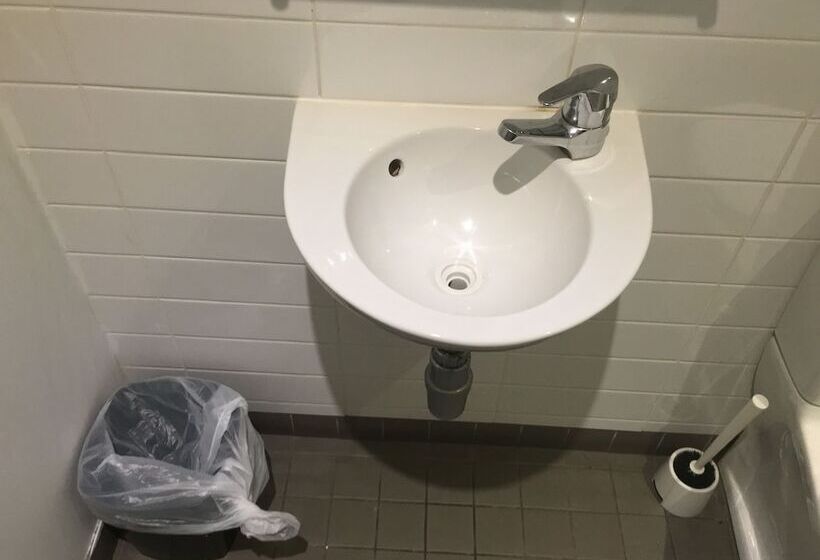 共用房间的床, Nomads Sydney