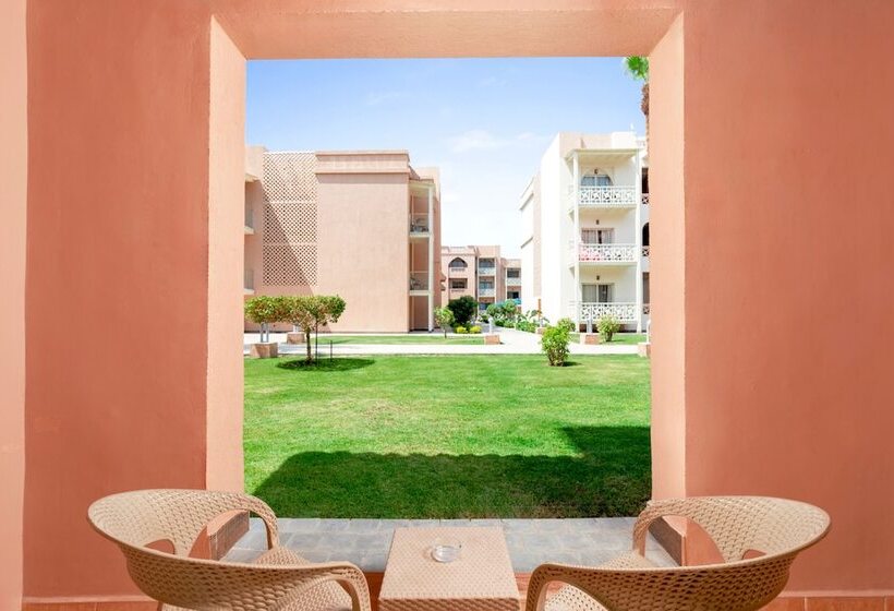 اتاق استاندارد سه نفره, Pickalbatros Aqua Park Resort Hurghada
