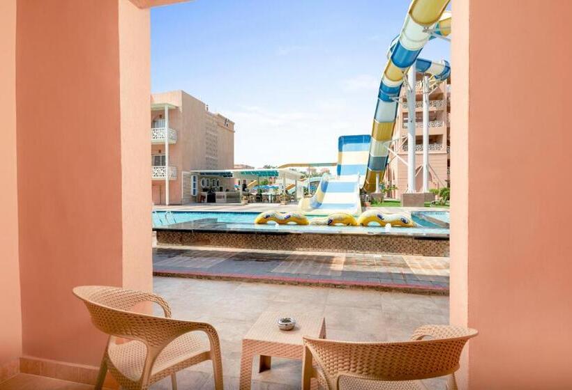 اتاق استاندارد با چشم‌انداز استخر, Pickalbatros Aqua Park Resort Hurghada