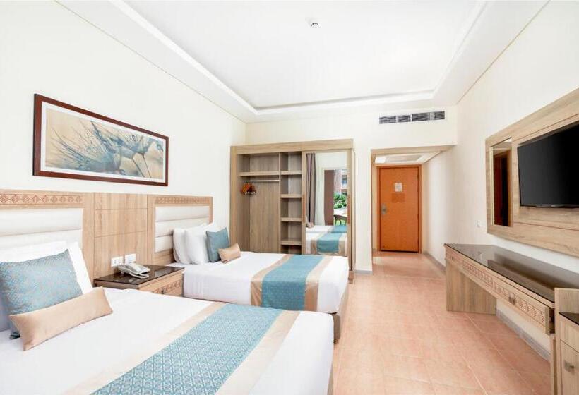 اتاق استاندارد با چشم‌انداز استخر, Pickalbatros Aqua Park Resort Hurghada