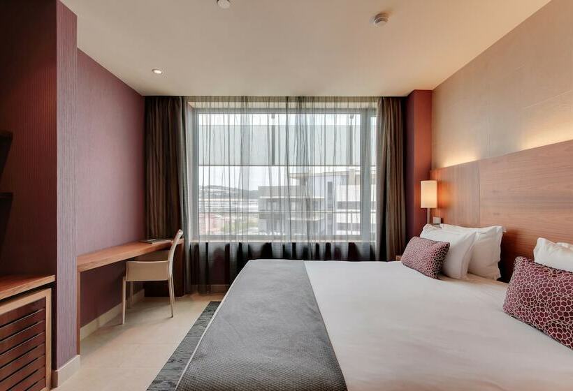 スタンダードルーム, Badalona Tower