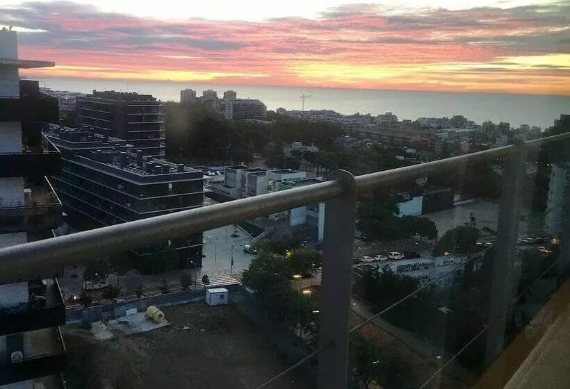 سوییت جونیور, Badalona Tower