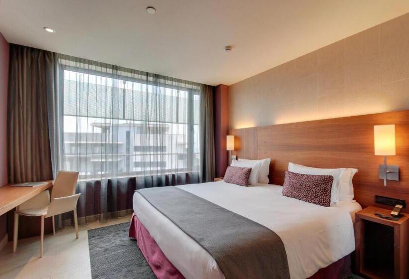 スタンダードルーム, Badalona Tower