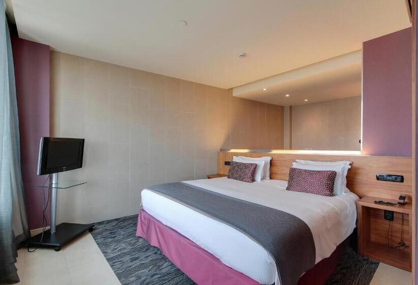 ジュニアスイート, Badalona Tower