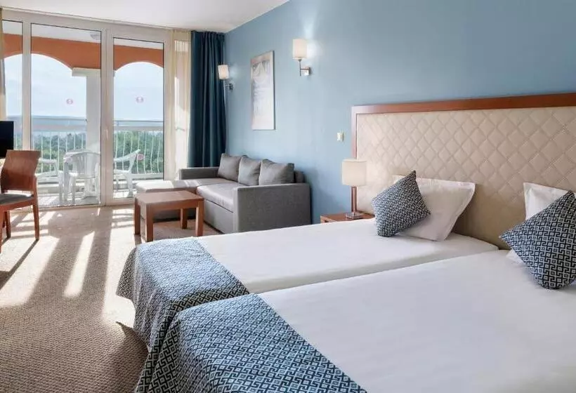 اتاق خانوادگی, Sol Luna Bay All Inclusive