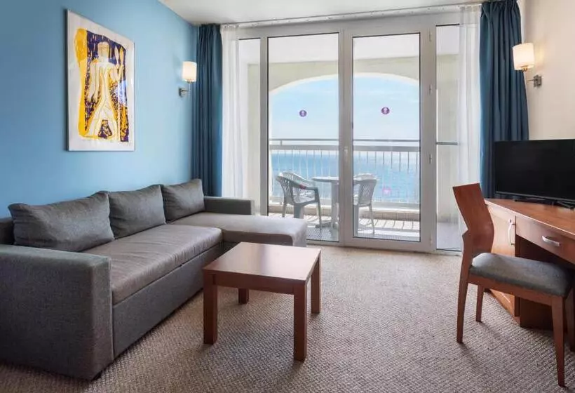اتاق خانوادگی با چشمانداز دریا, Sol Luna Bay All Inclusive
