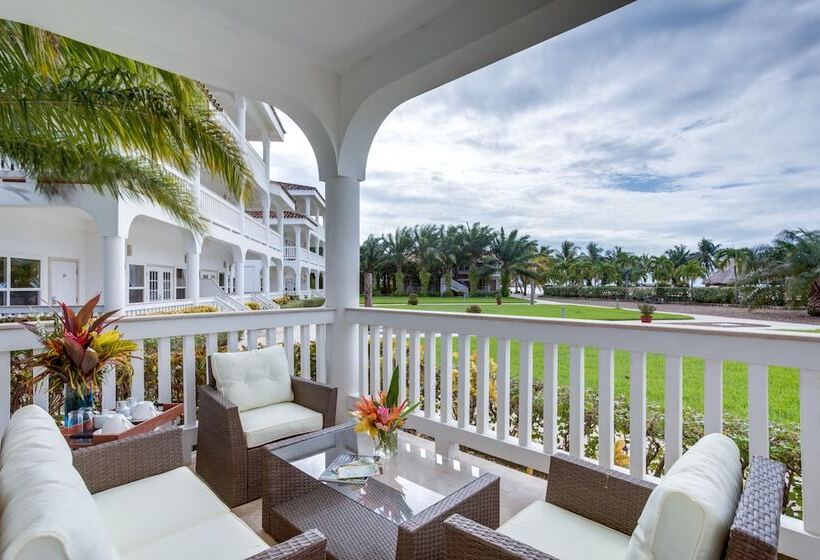 침실 2개 스위트, The Placencia