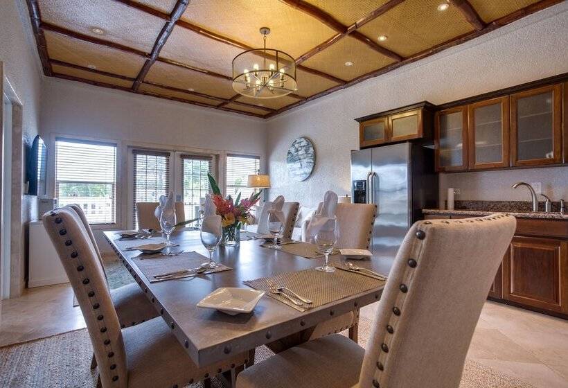 סוויטת 2 חדרי שינה, The Placencia