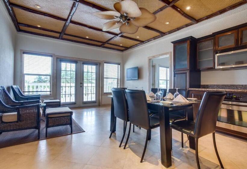 מיטת קינג בסוויטה, The Placencia