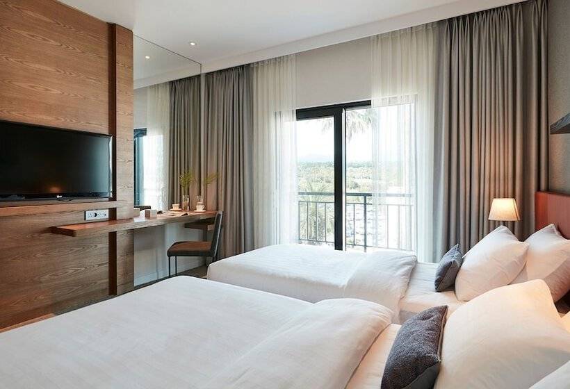 Семейный Номер Deluxe, The Suites Hotel Jeju