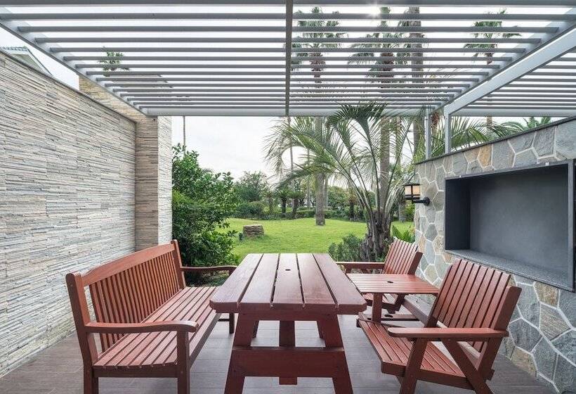 Семейный Номер с Койками, The Suites Hotel Jeju