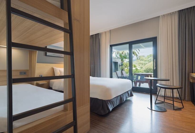 Семейный Номер с Койками, The Suites Hotel Jeju