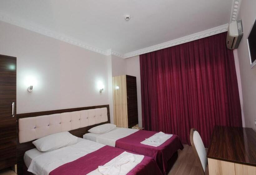 Номер Стандарт Трехместный, Rosy