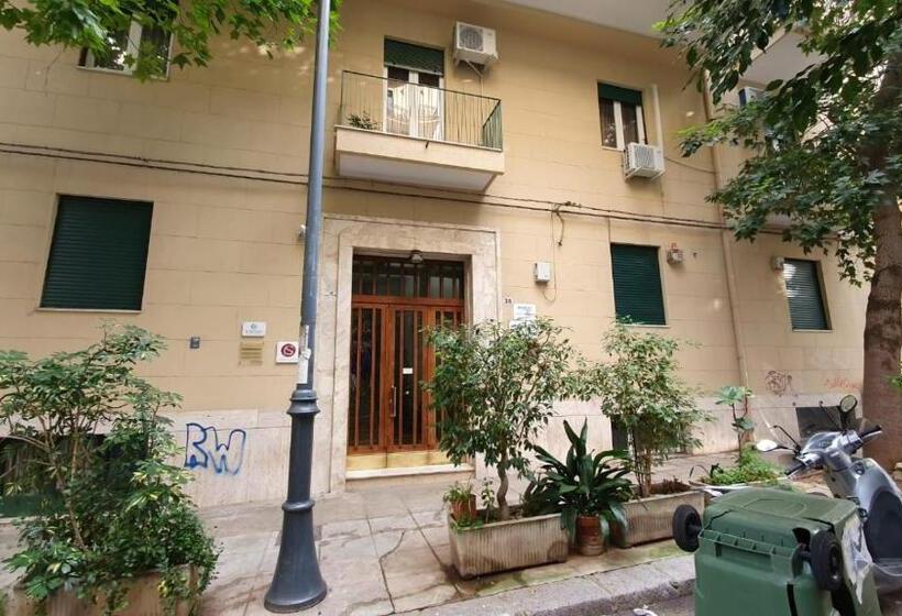 اتاق لوکس با بالکن, B&b Carpe Diem