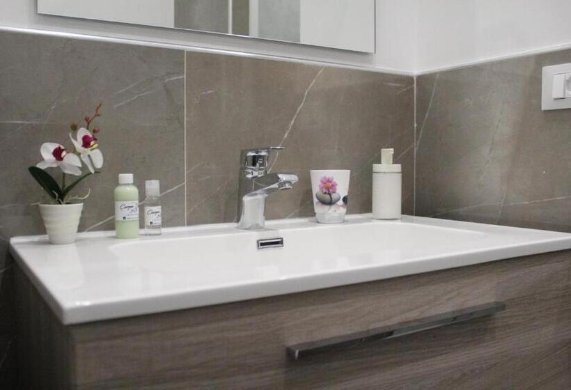 اتاق لوکس با بالکن, B&b Carpe Diem