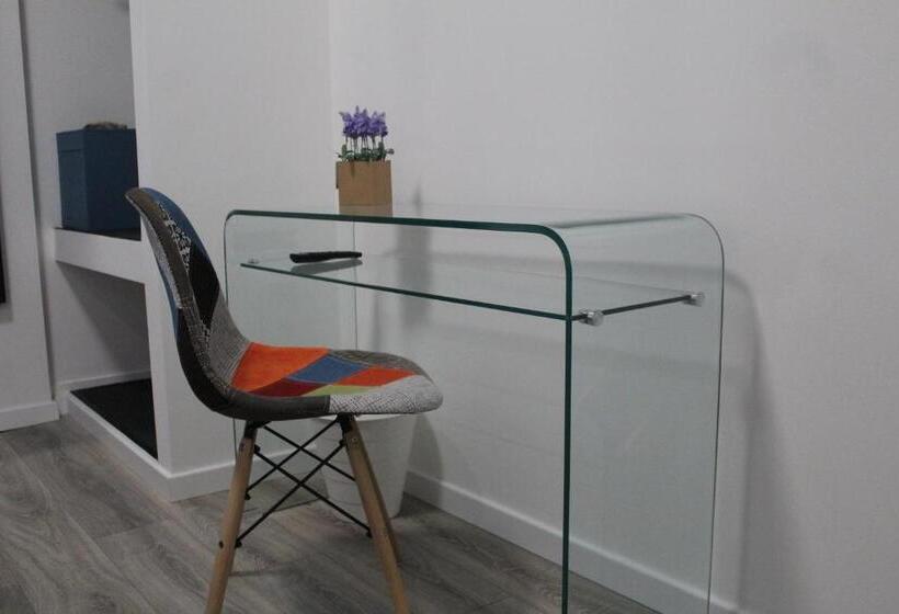 اتاق لوکس با بالکن, B&b Carpe Diem