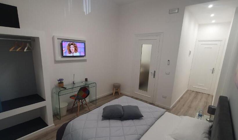 اتاق لوکس با بالکن, B&b Carpe Diem