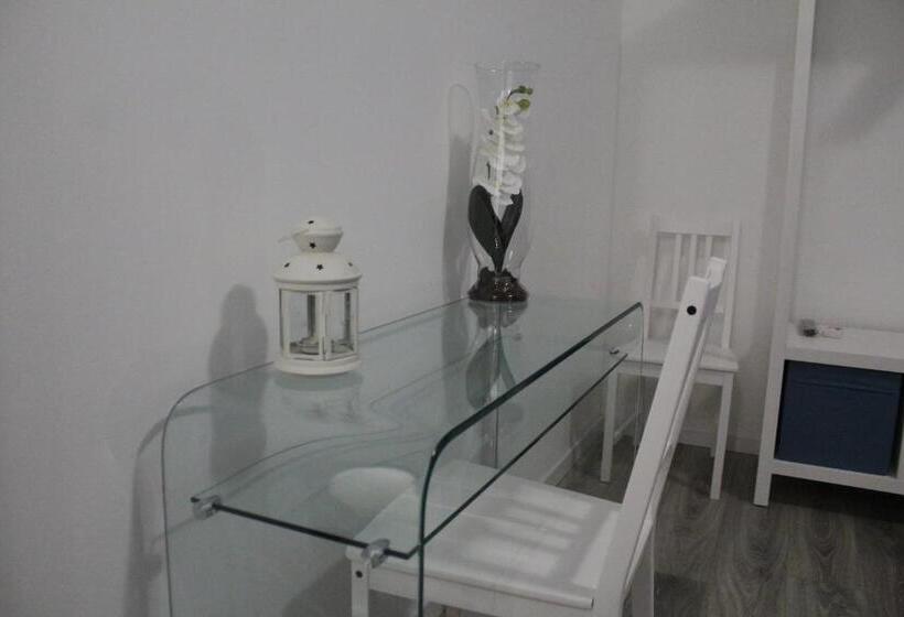 اتاق استاندارد سه تخته با بالکن, B&b Carpe Diem