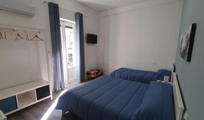 اتاق استاندارد سه تخته با بالکن, B&b Carpe Diem