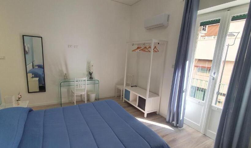 اتاق استاندارد سه تخته با بالکن, B&b Carpe Diem