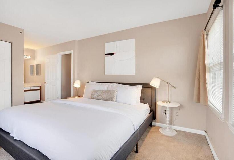 آپارتمان 2 خوابه, Kasa Downtown Louisville