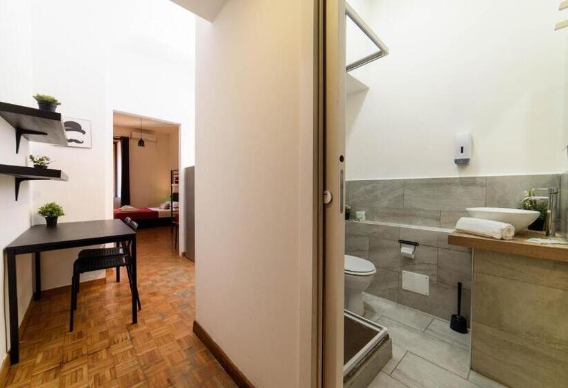 اتاق سوپریور خانوادگی, Inside Chiaia Rooms