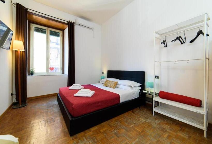 اتاق سوپریور خانوادگی, Inside Chiaia Rooms