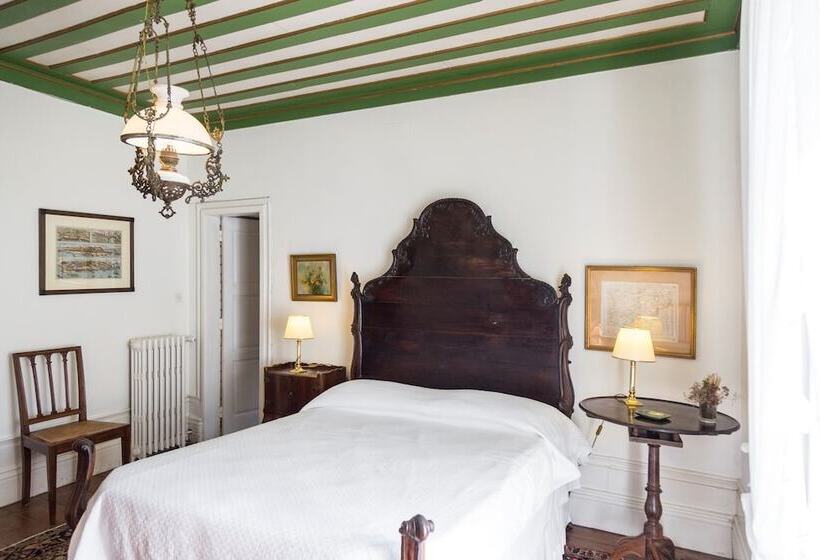 标准间, Casa Das Paredes