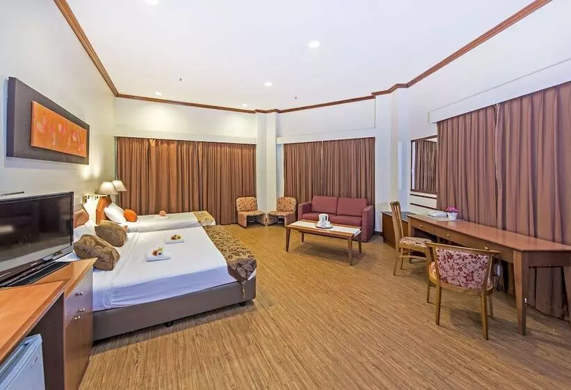 Habitación Familiar, 81 Tristar