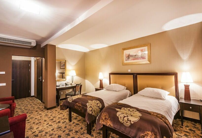 חדר סטנדרט, Astoria