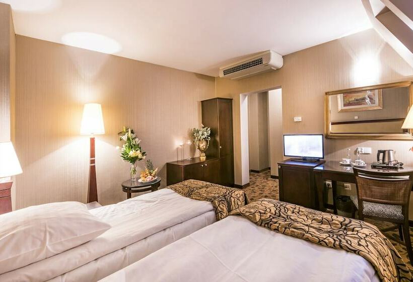 חדר סטנדרט, Astoria