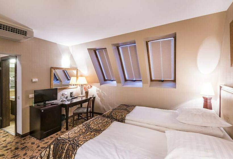 חדר סטנדרט, Astoria