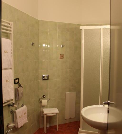 غرفة قياسية ثلاثية, Cristal Eboli