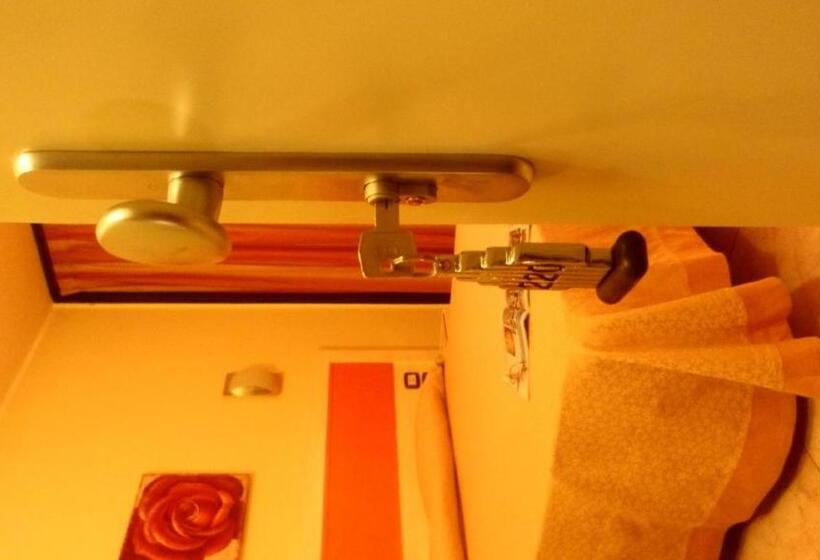 غرفة قياسية ثلاثية, Cristal Eboli