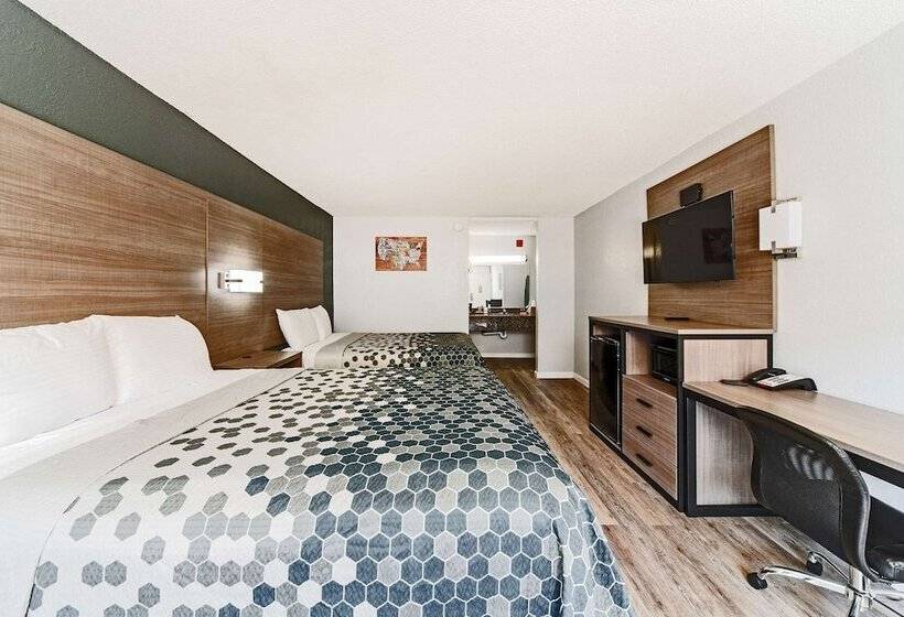 جناح, Econo Lodge Inn & Suites Near Bricktown