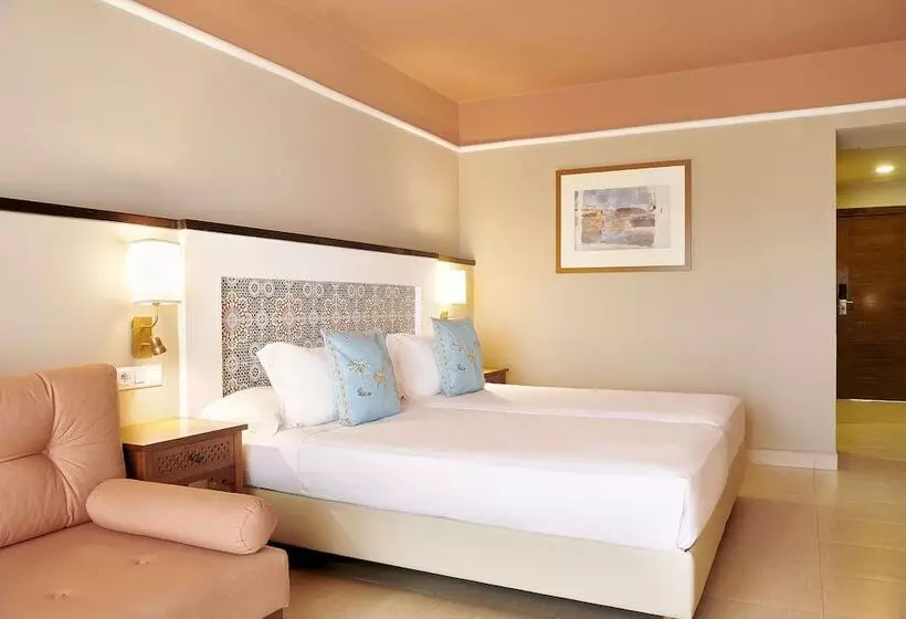 اتاق اساندارد با چشم‌انداز جانبی به دریا, Iberostar Waves Saidia